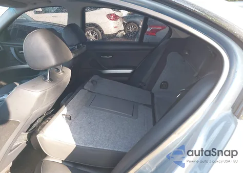 2006 BMW 330Xi z USA, uszkodzony, nr VIN WBAVD33516KV60297